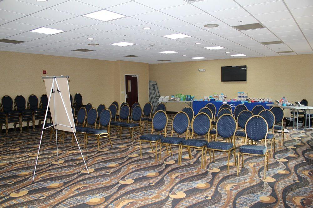 Holiday Inn Express Niles By Ihg Exteriér fotografie