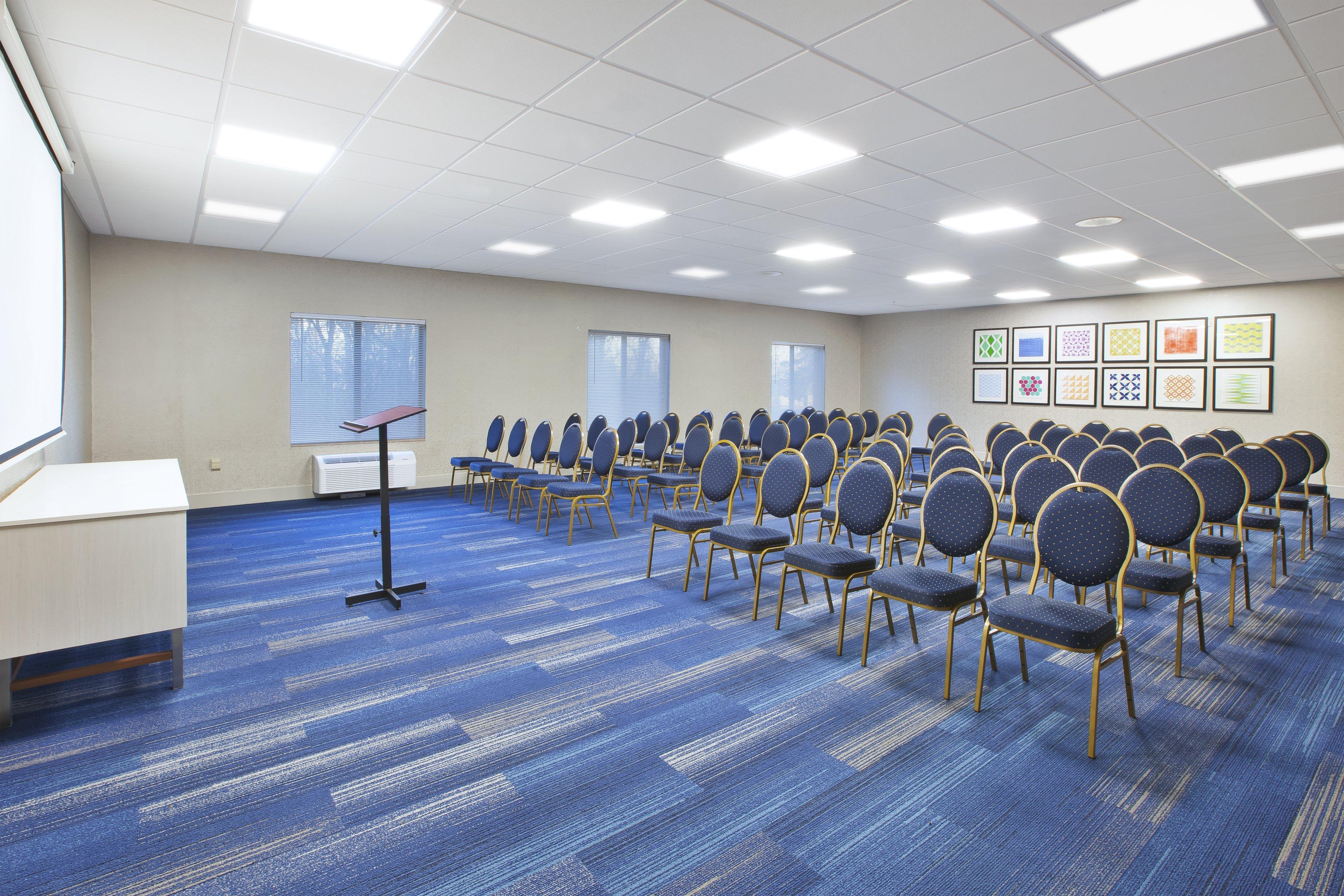 Holiday Inn Express Niles By Ihg Exteriér fotografie