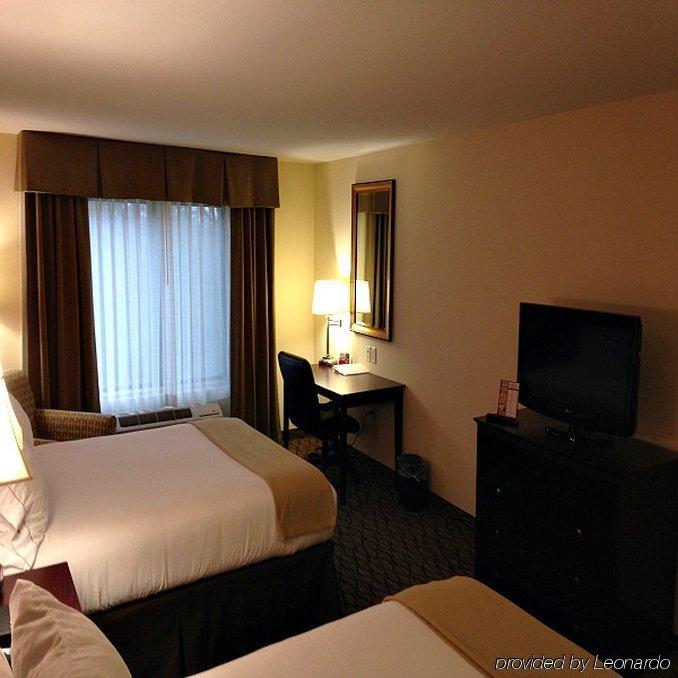 Holiday Inn Express Niles By Ihg Exteriér fotografie