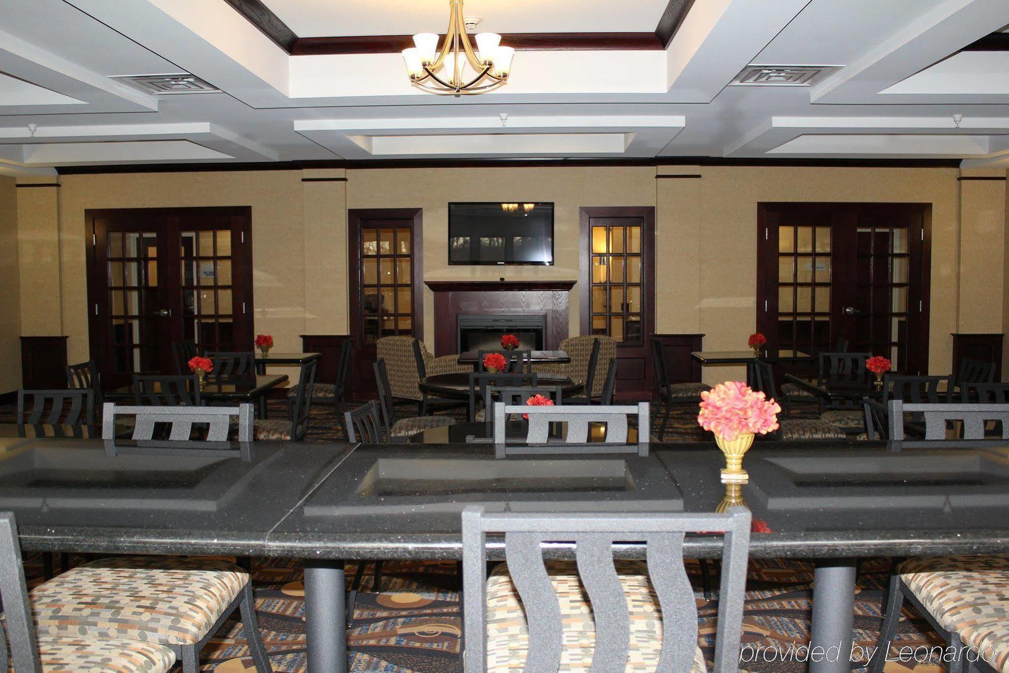 Holiday Inn Express Niles By Ihg Interiér fotografie